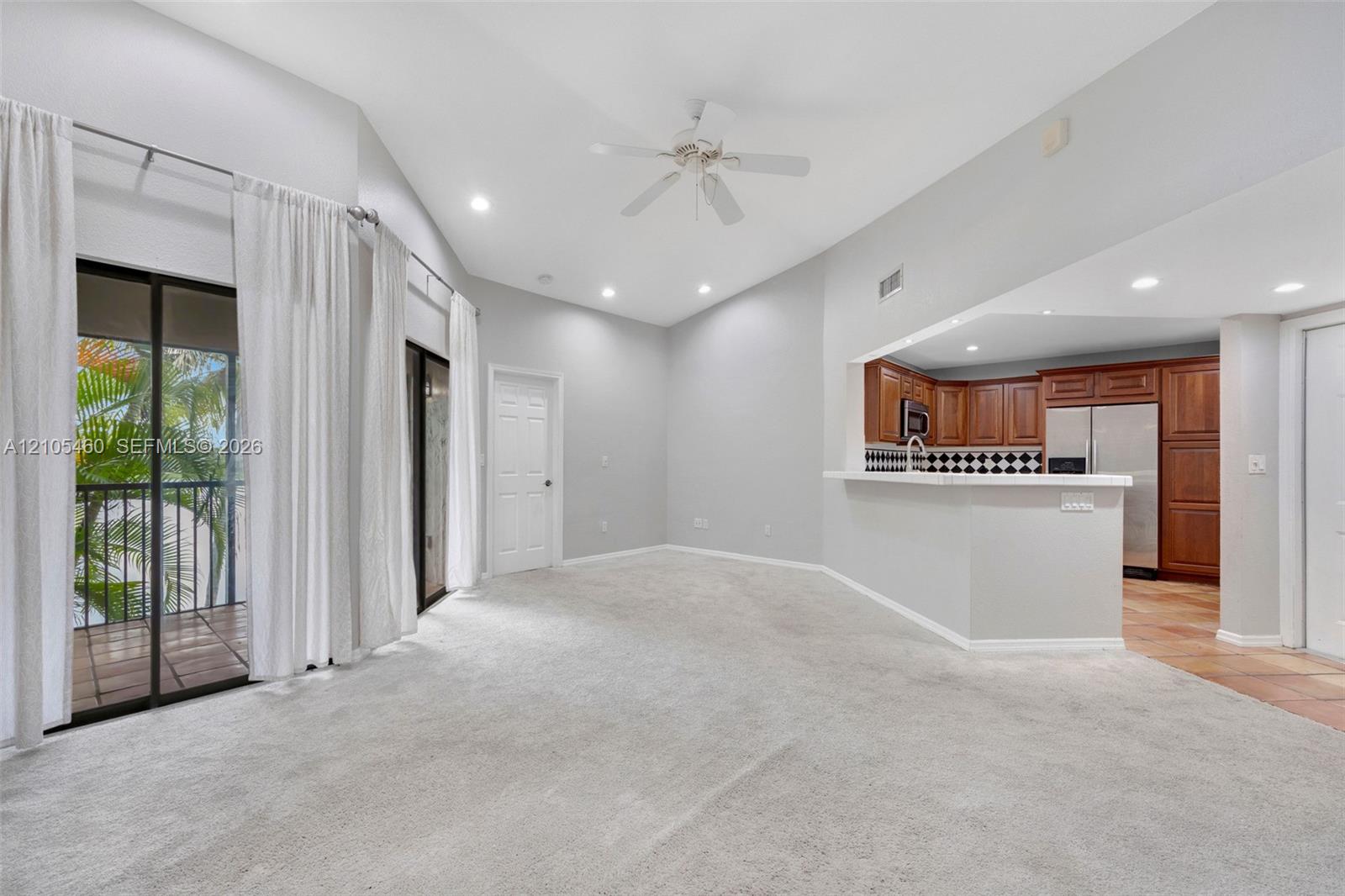 A12105460 Property Photo 3