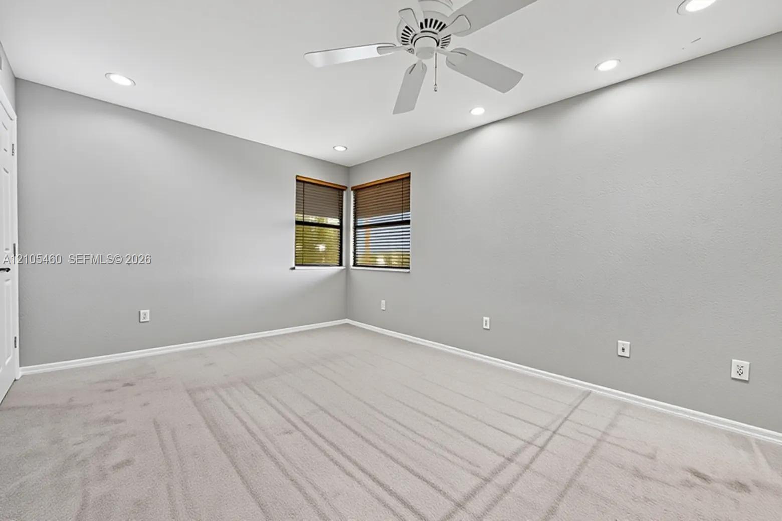 A12105460 Property Photo 8