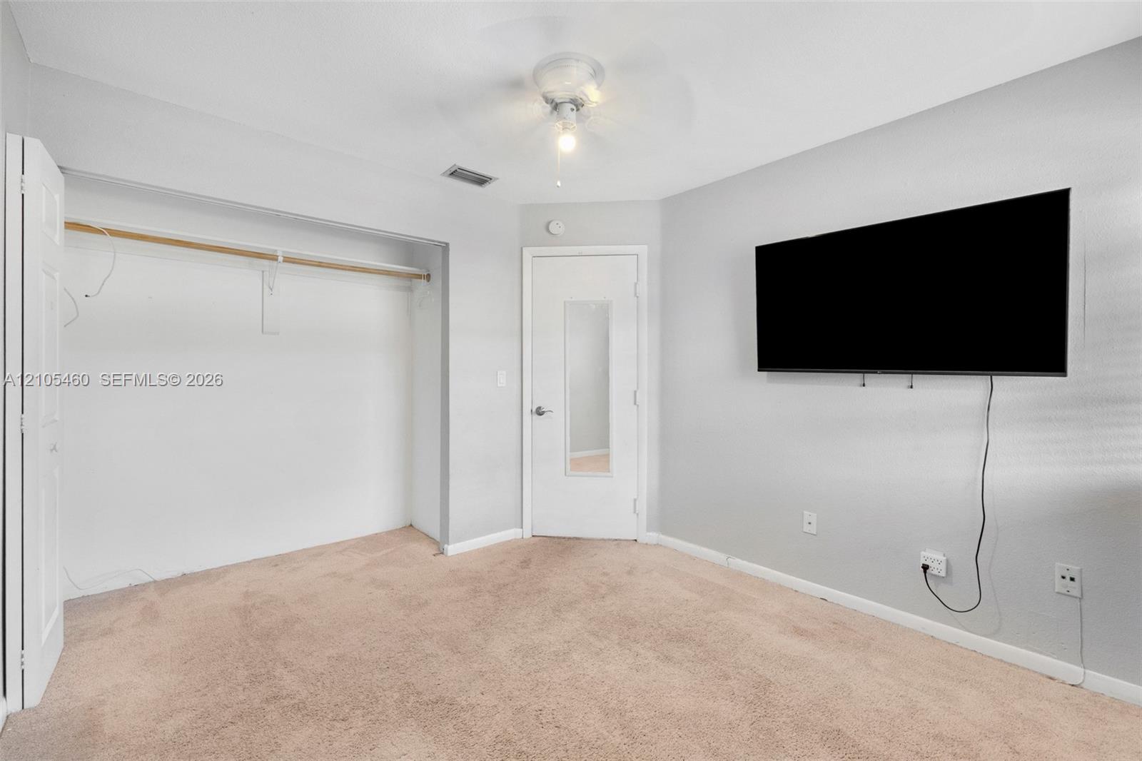 A12105460 Property Photo 10