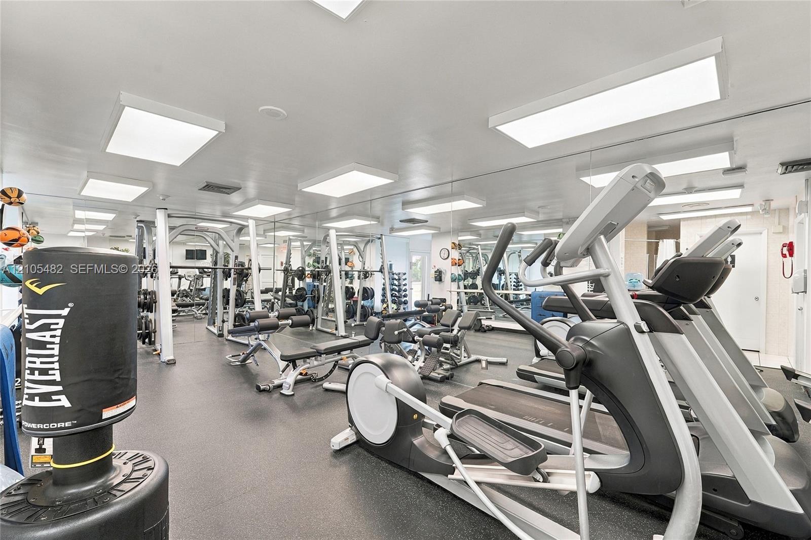 2100 S Ocean Lane 808 Property Photo 31