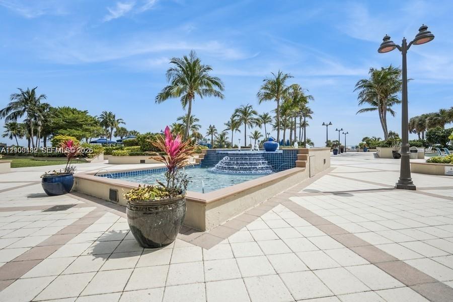 2100 S Ocean Lane 808 Property Photo 54