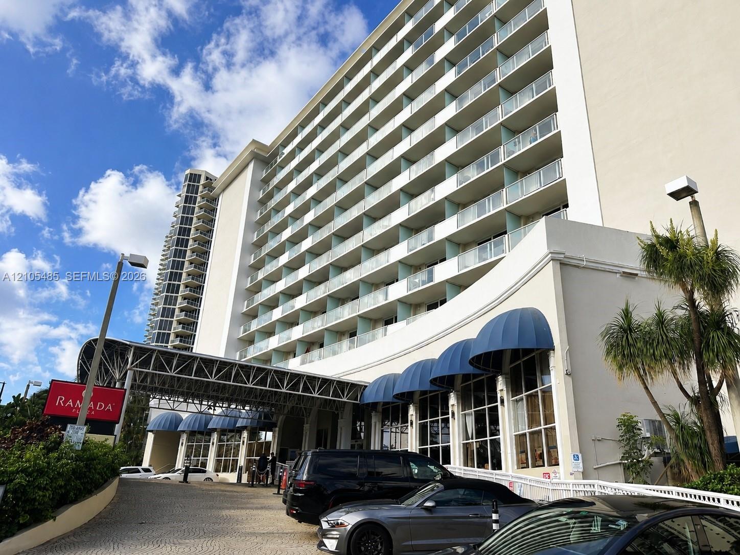 19201 Collins Avenue 707 Property Photo 2