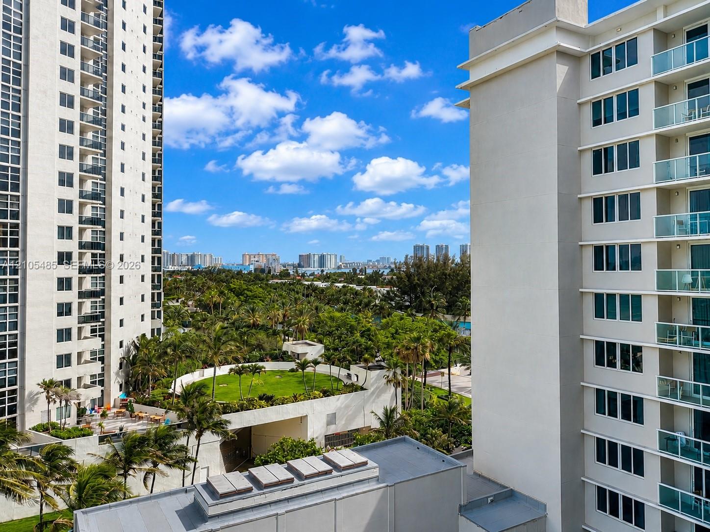 19201 Collins Avenue 707 Property Photo 13