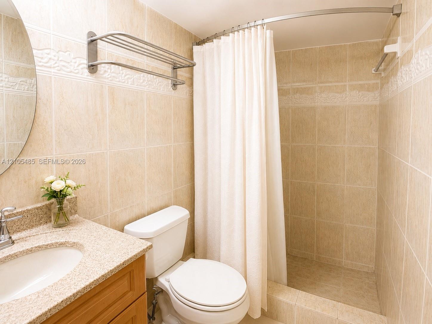 19201 Collins Avenue 707 Property Photo 15