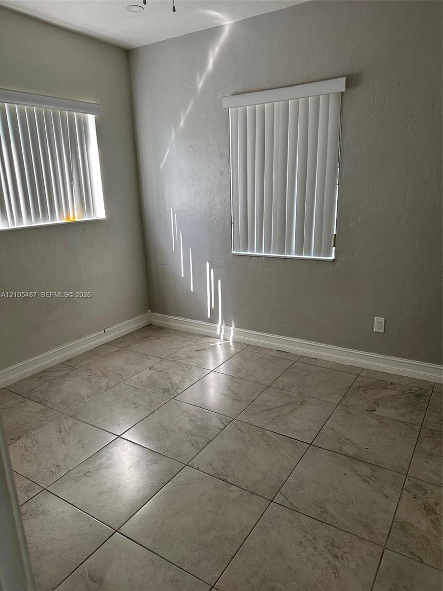 810 Nw 61st Street 812 Property Photo 3
