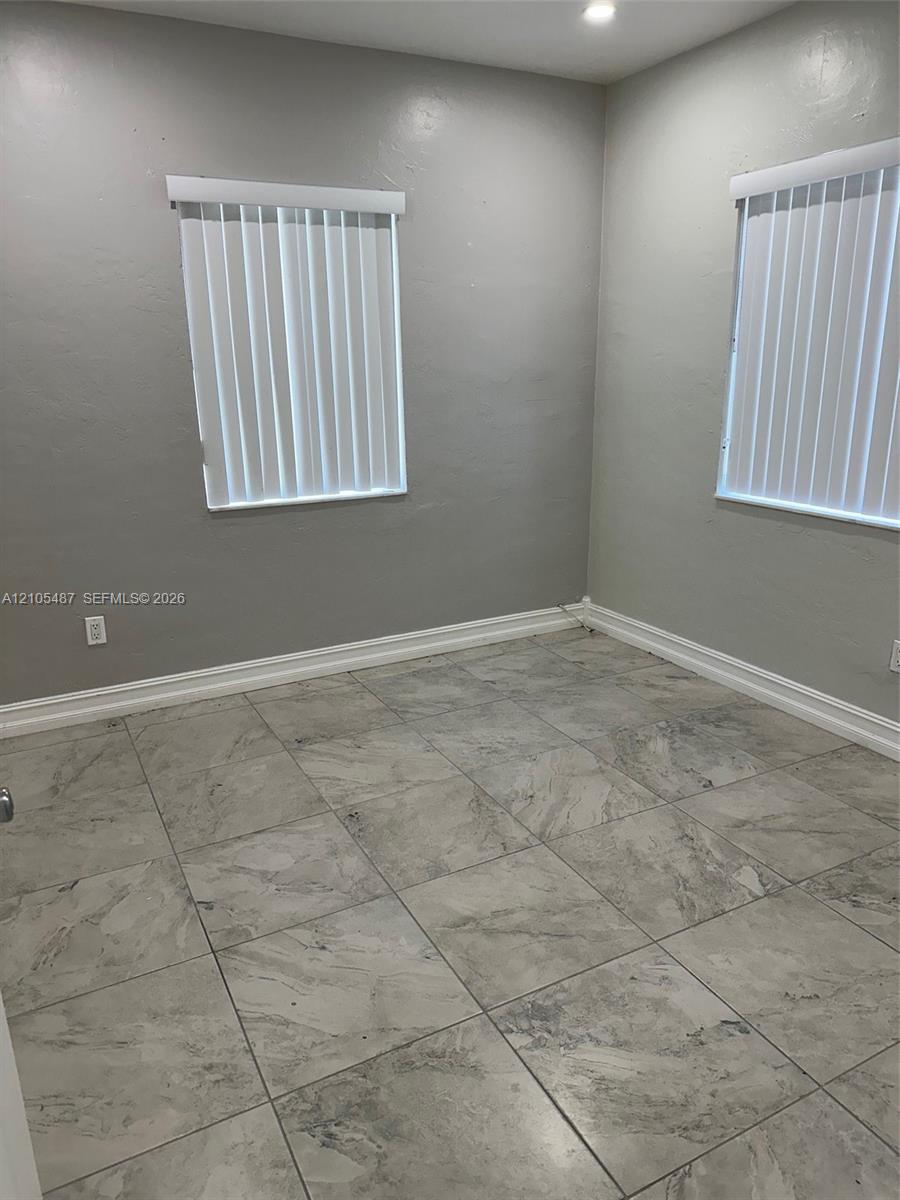 810 Nw 61st Street 812 Property Photo 4