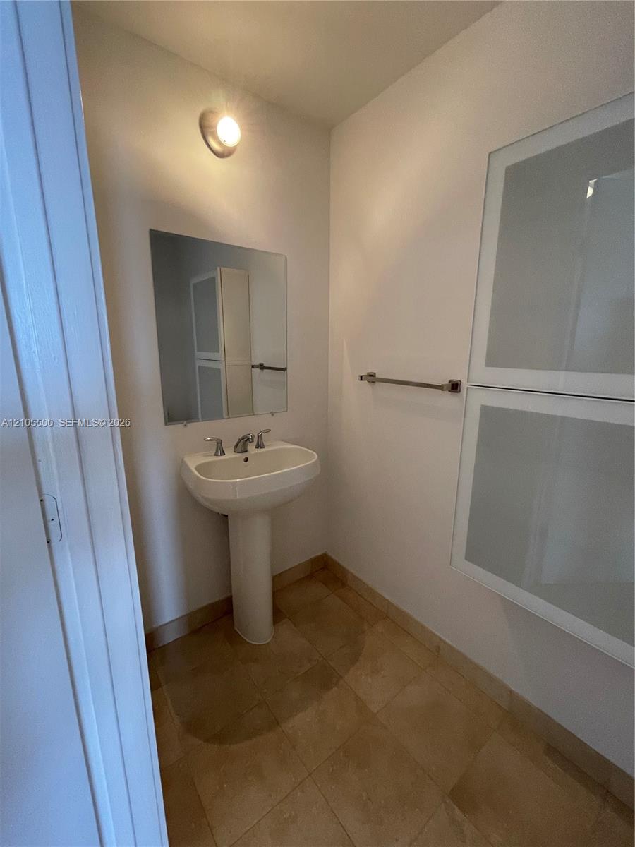 1060 Brickell Avenue 3905 Property Photo 10