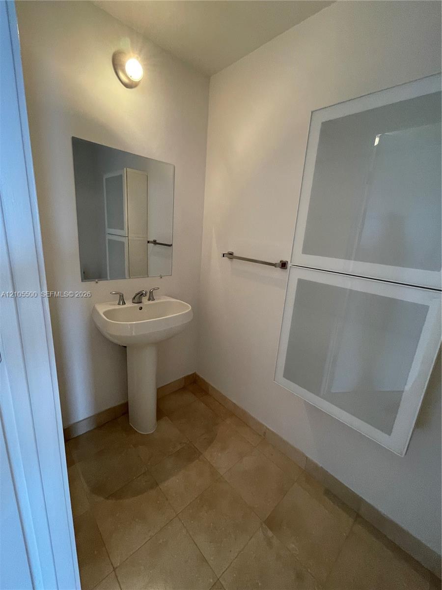 1060 Brickell Avenue 3905 Property Photo 15