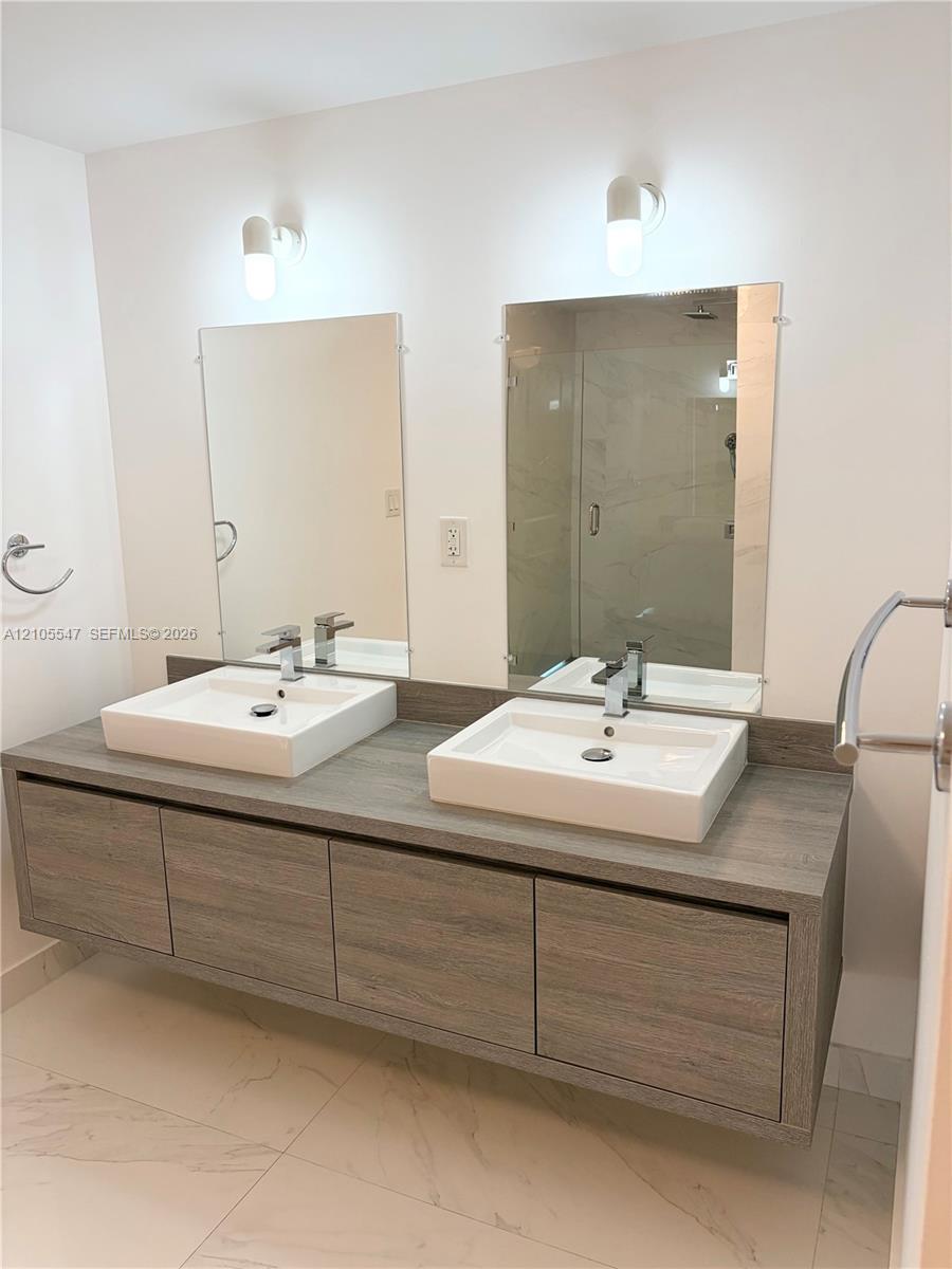 400 Sunny Isles Boulevard 1002 Property Photo 10