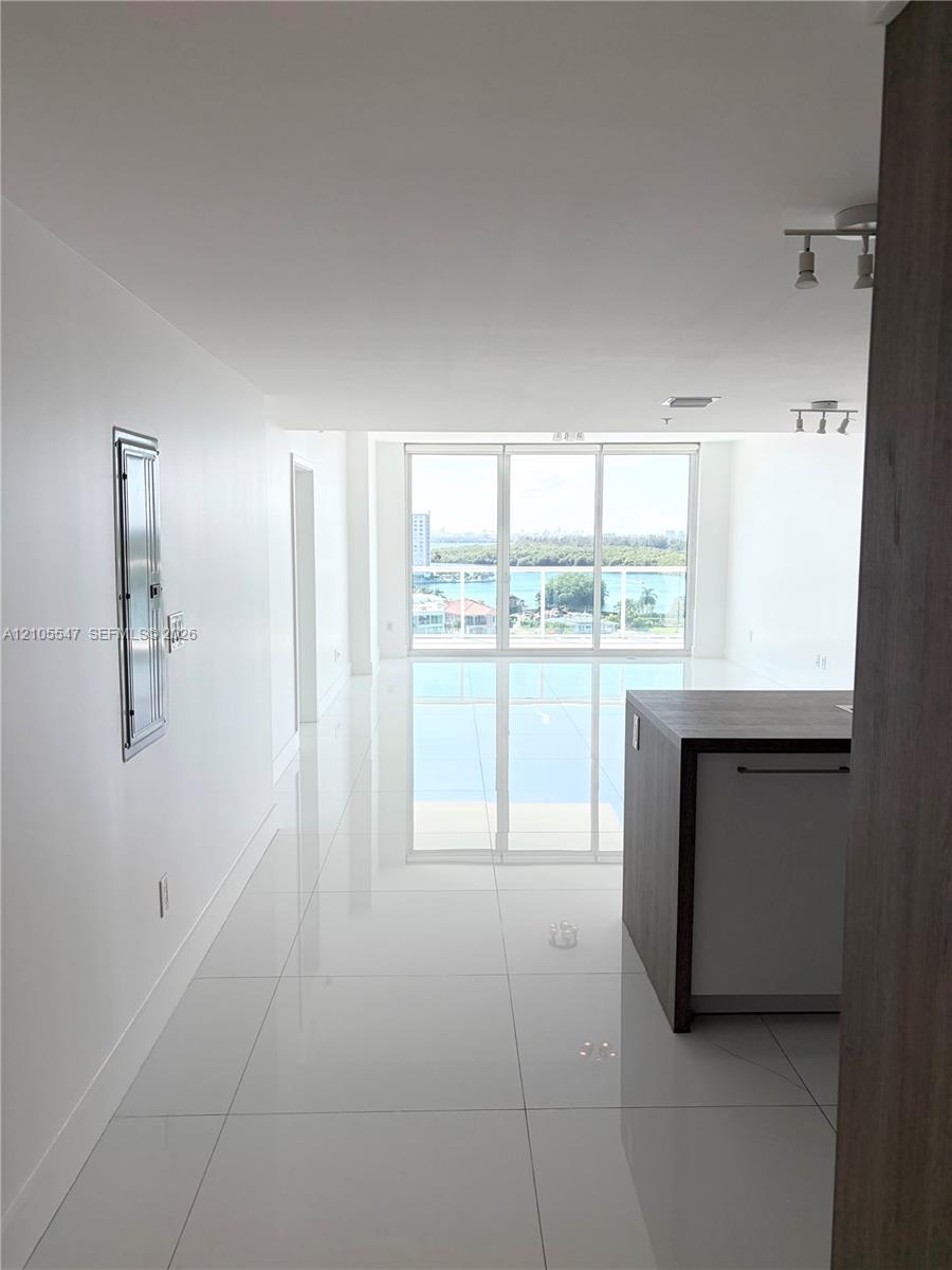 400 Sunny Isles Boulevard 1002 Property Photo 22