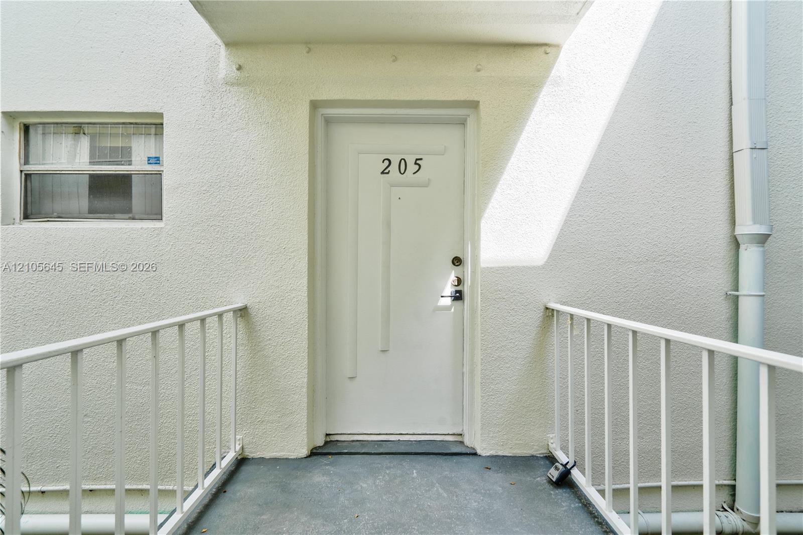 4205 N University Drive 205 Property Photo 3