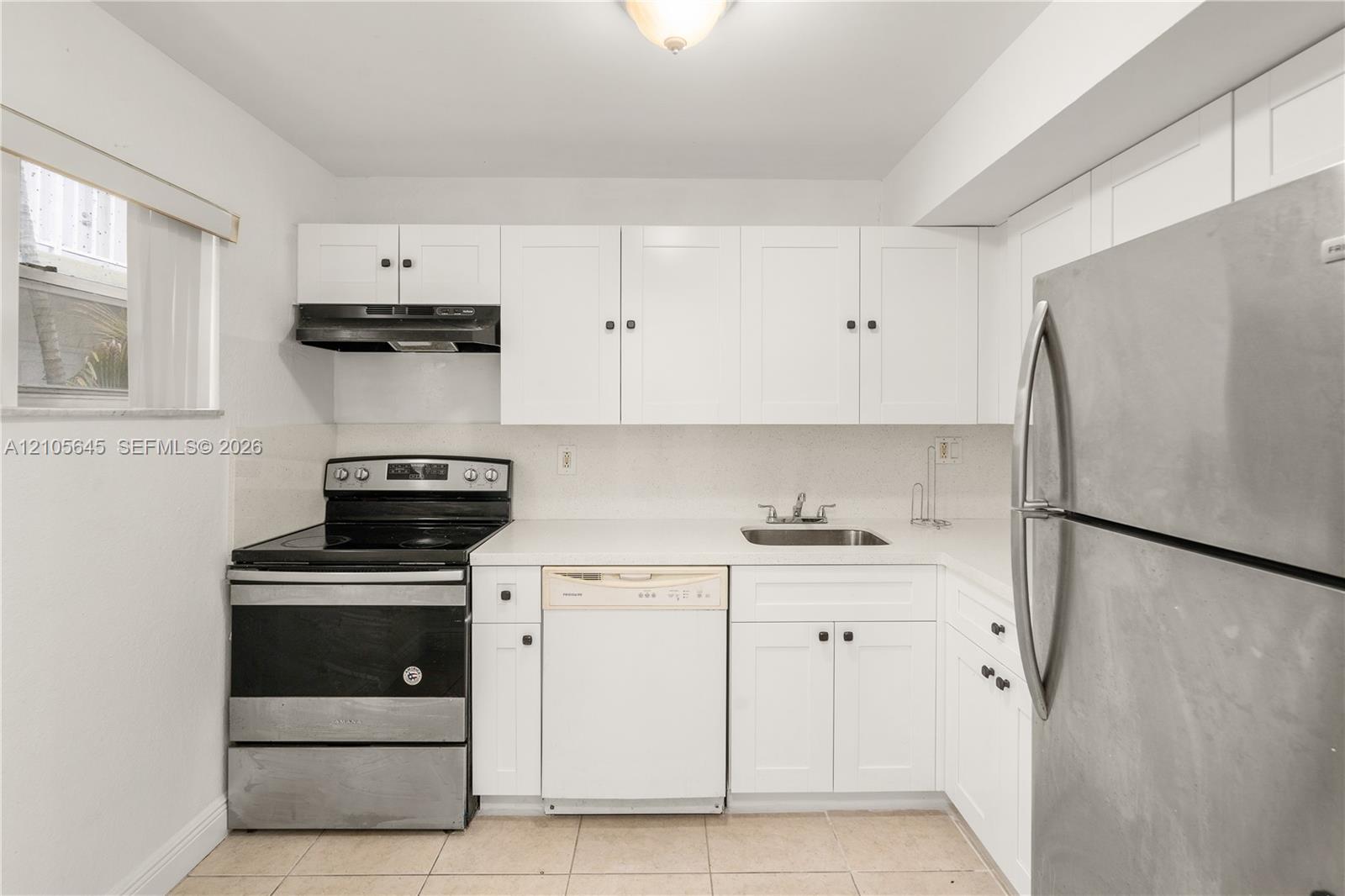 4205 N University Drive 205 Property Photo 5