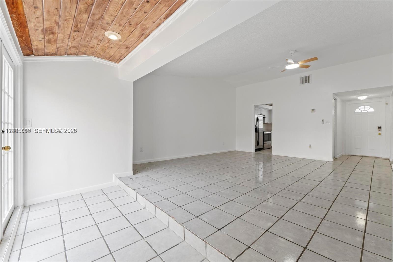 10387 Sw 209th Lane Property Photo 7