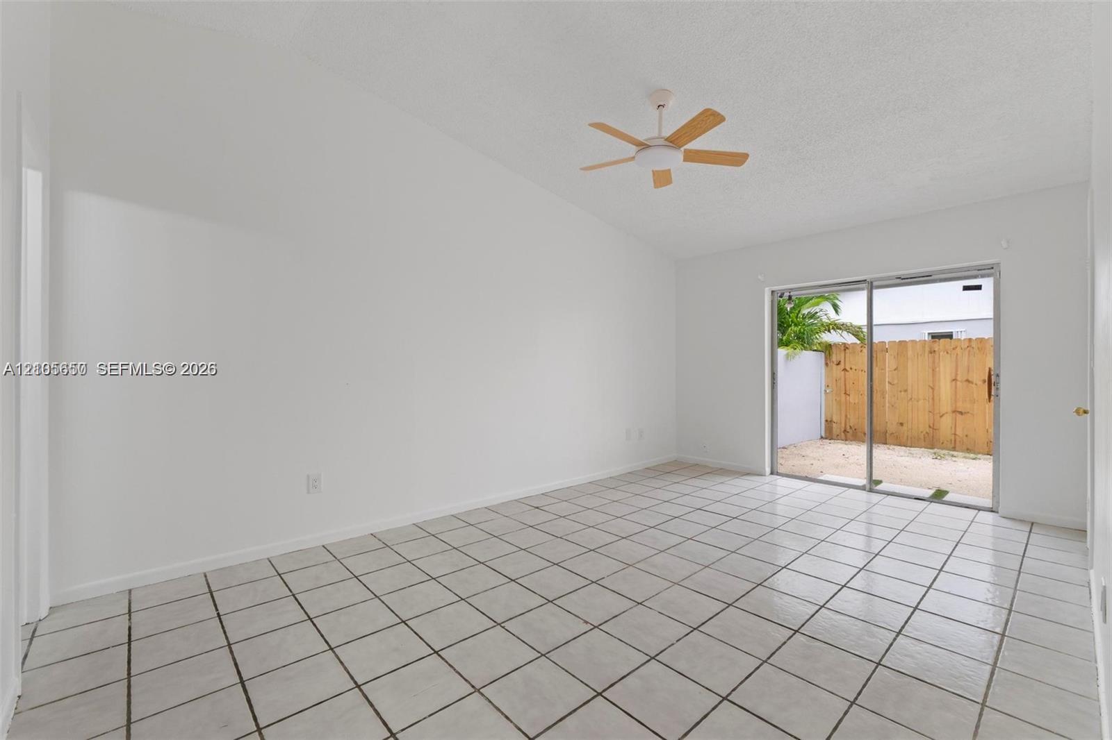 10387 Sw 209th Lane Property Photo 17