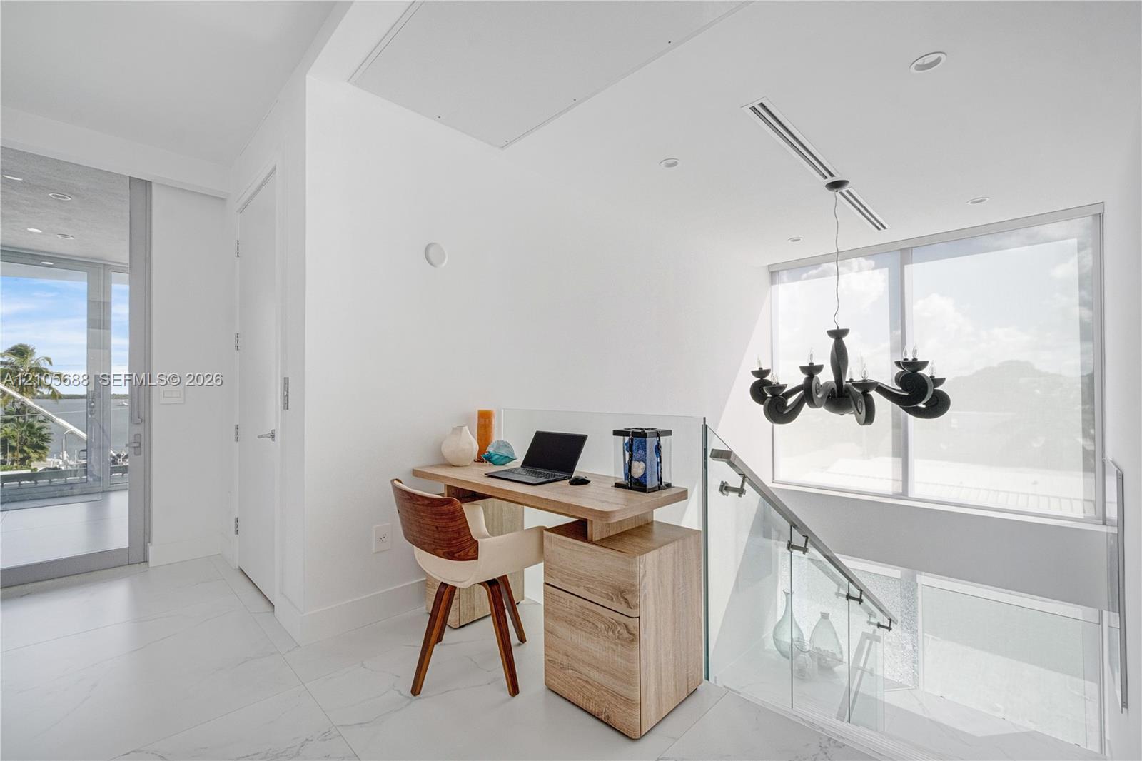 164 W Avenue C Property Photo 25
