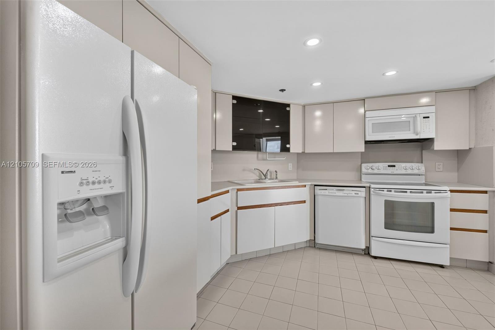 300 Three Islands Boulevard 516 Property Photo 17