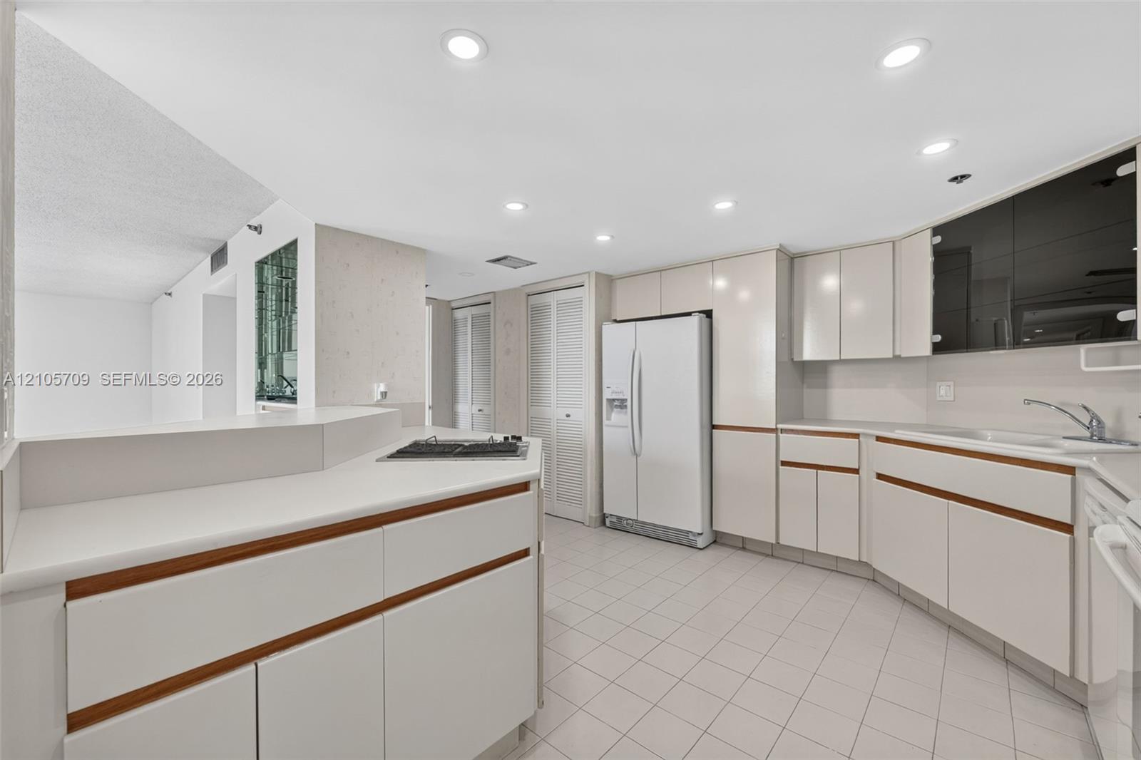 300 Three Islands Boulevard 516 Property Photo 19