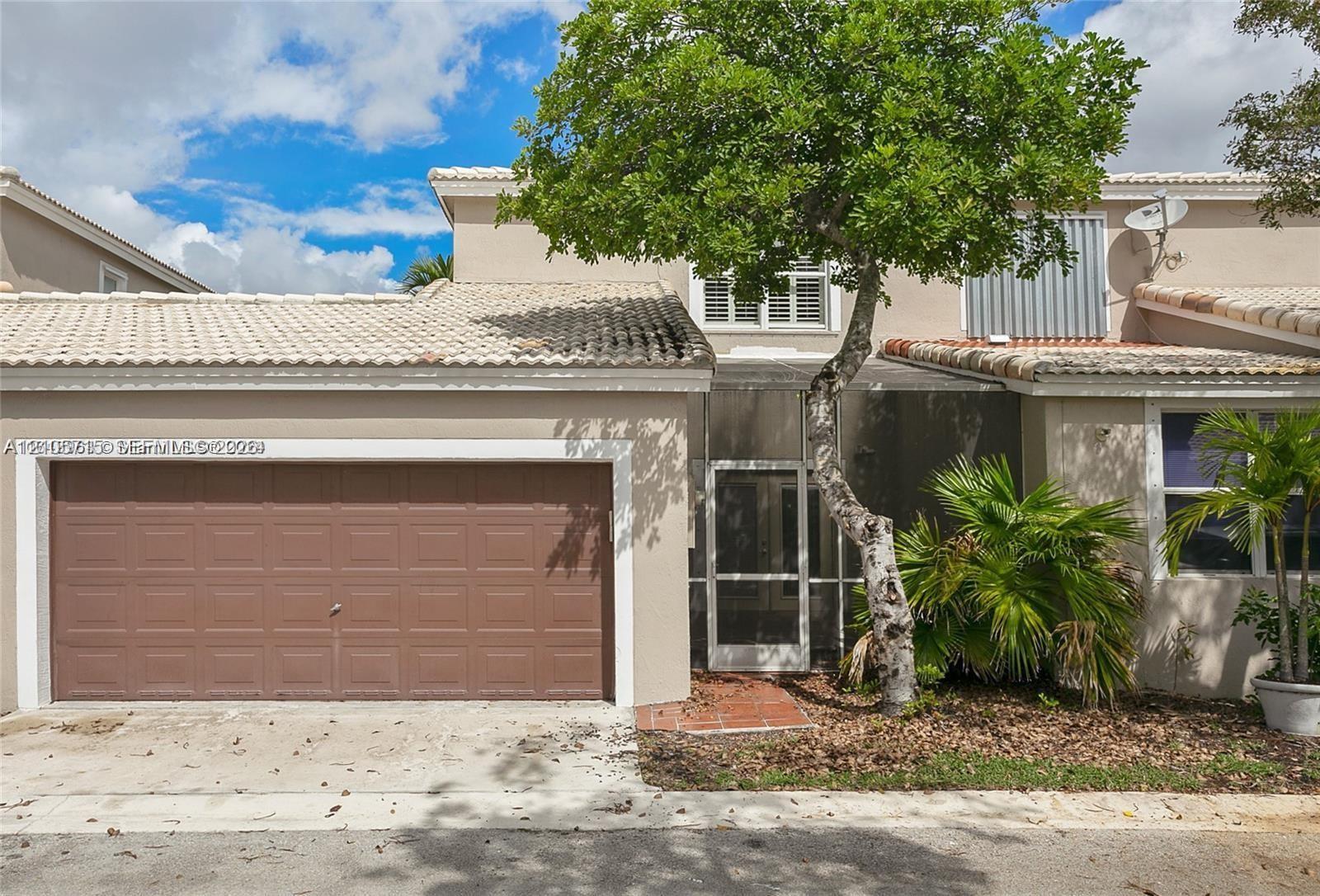 10524 Nw 57th Court Property Photo 3