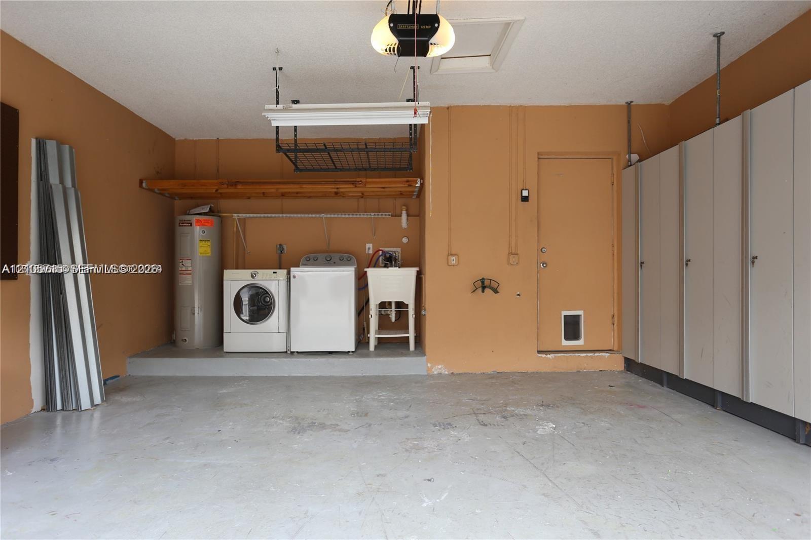 10524 Nw 57th Court Property Photo 5