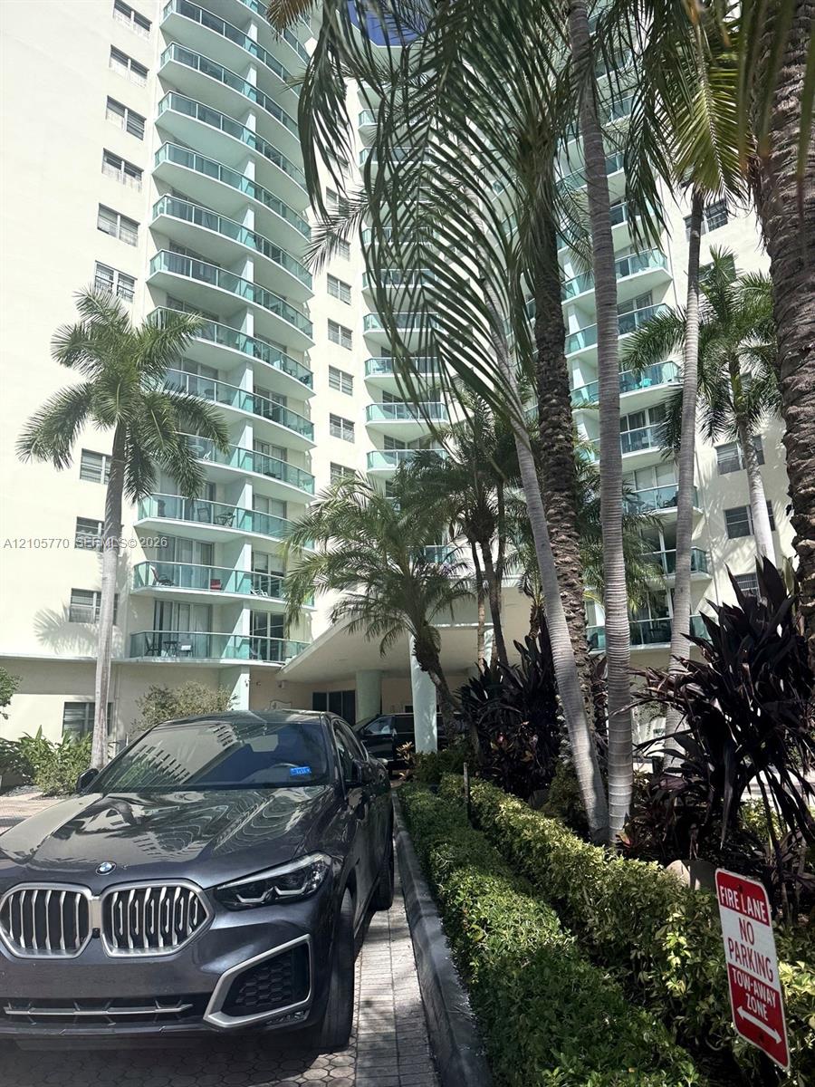 3901 S Ocean Drive 8s Property Photo 1