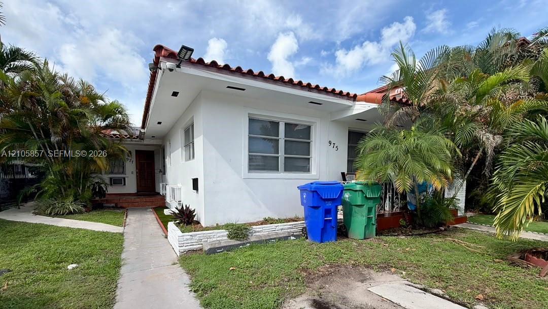975 Sw 10th Street 5 Property Photo 2
