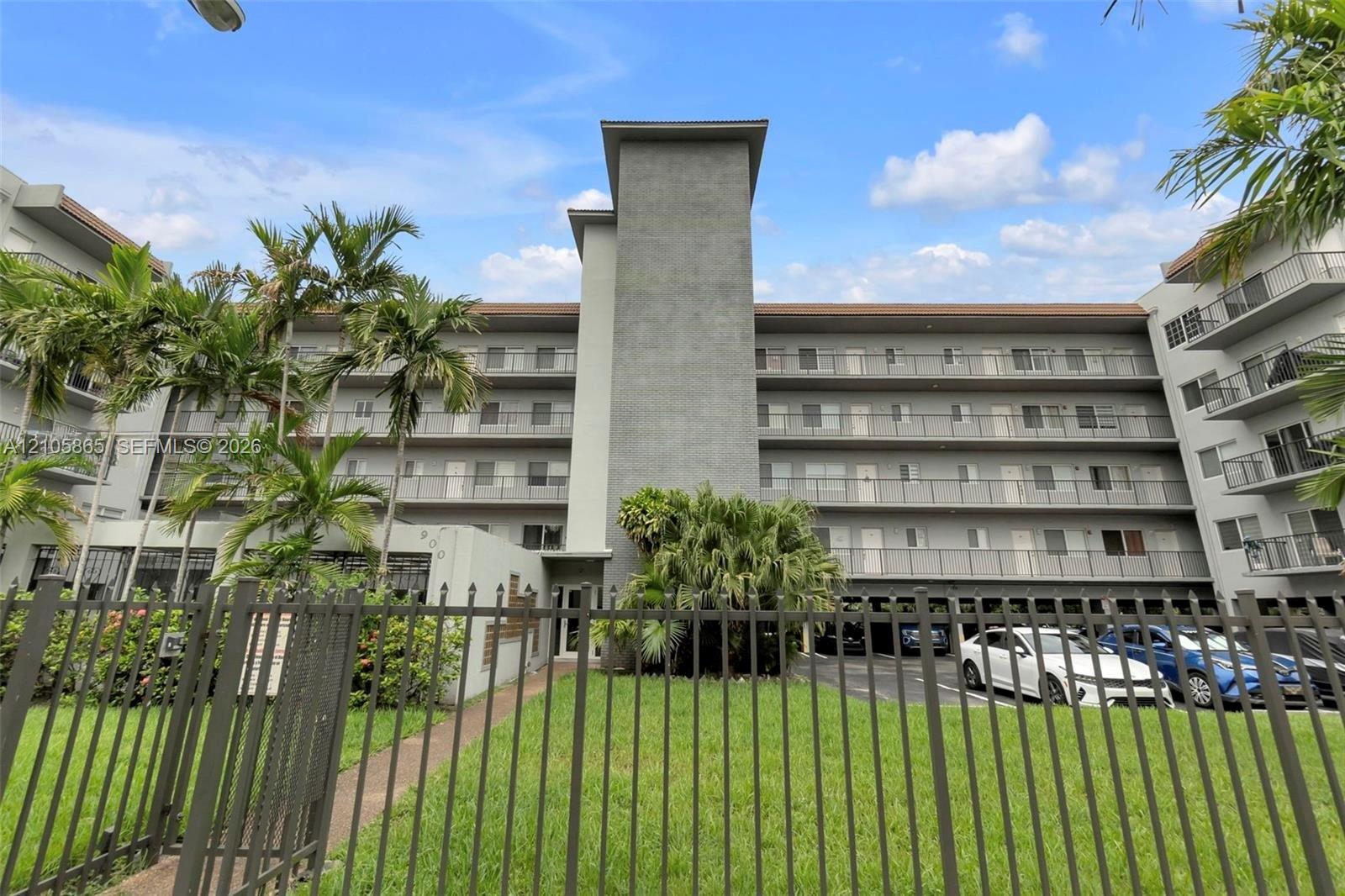 900 SW 84th Avenue 309A Property Photo 1