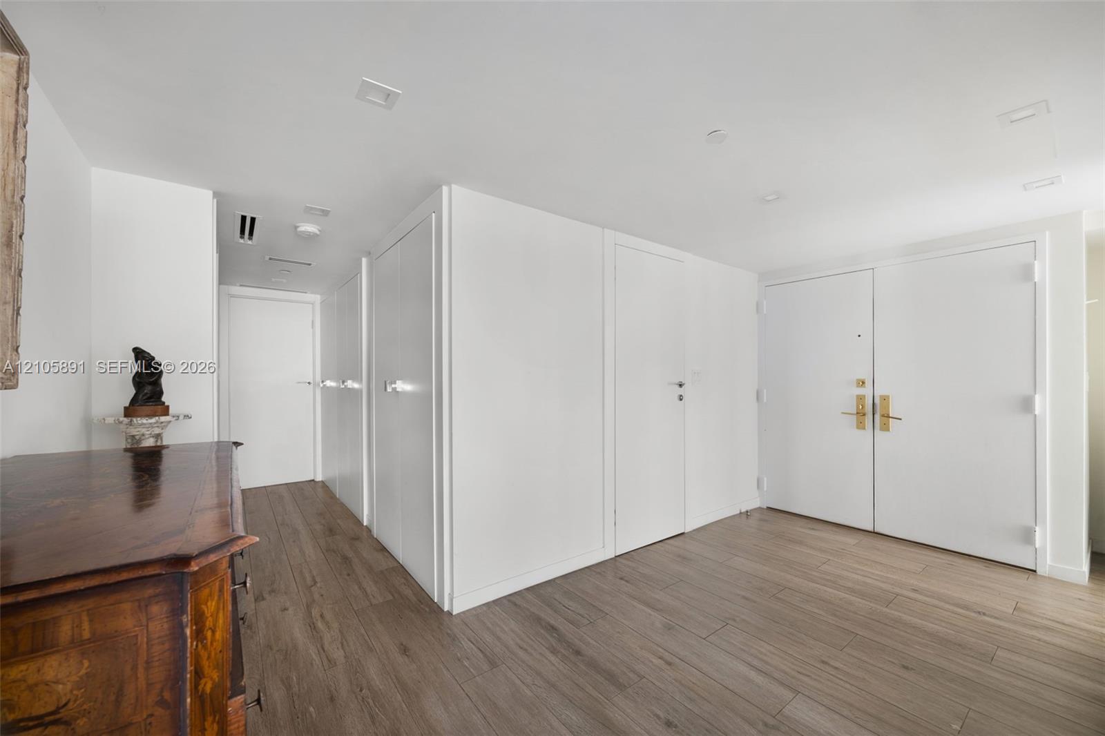 9 Island Avenue 1215 Property Photo 10