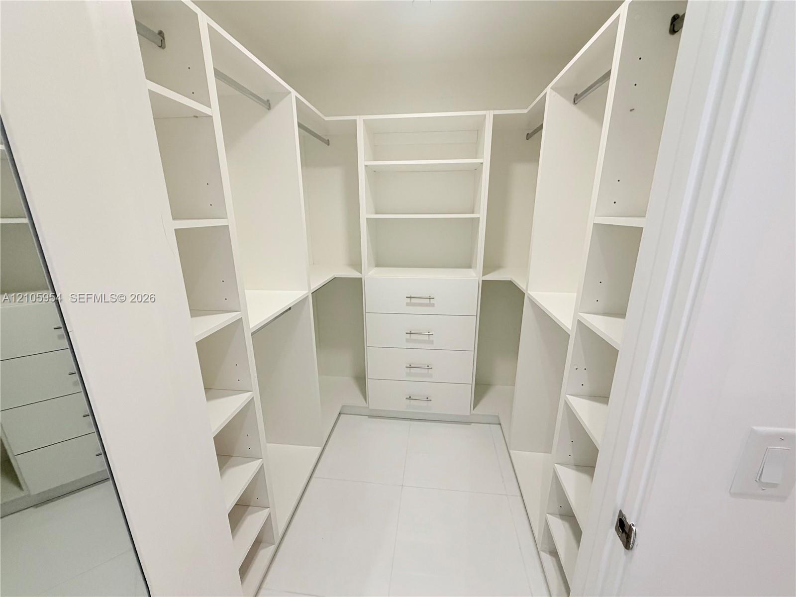 851 Ne 1st Avenue 2406 Property Photo 15