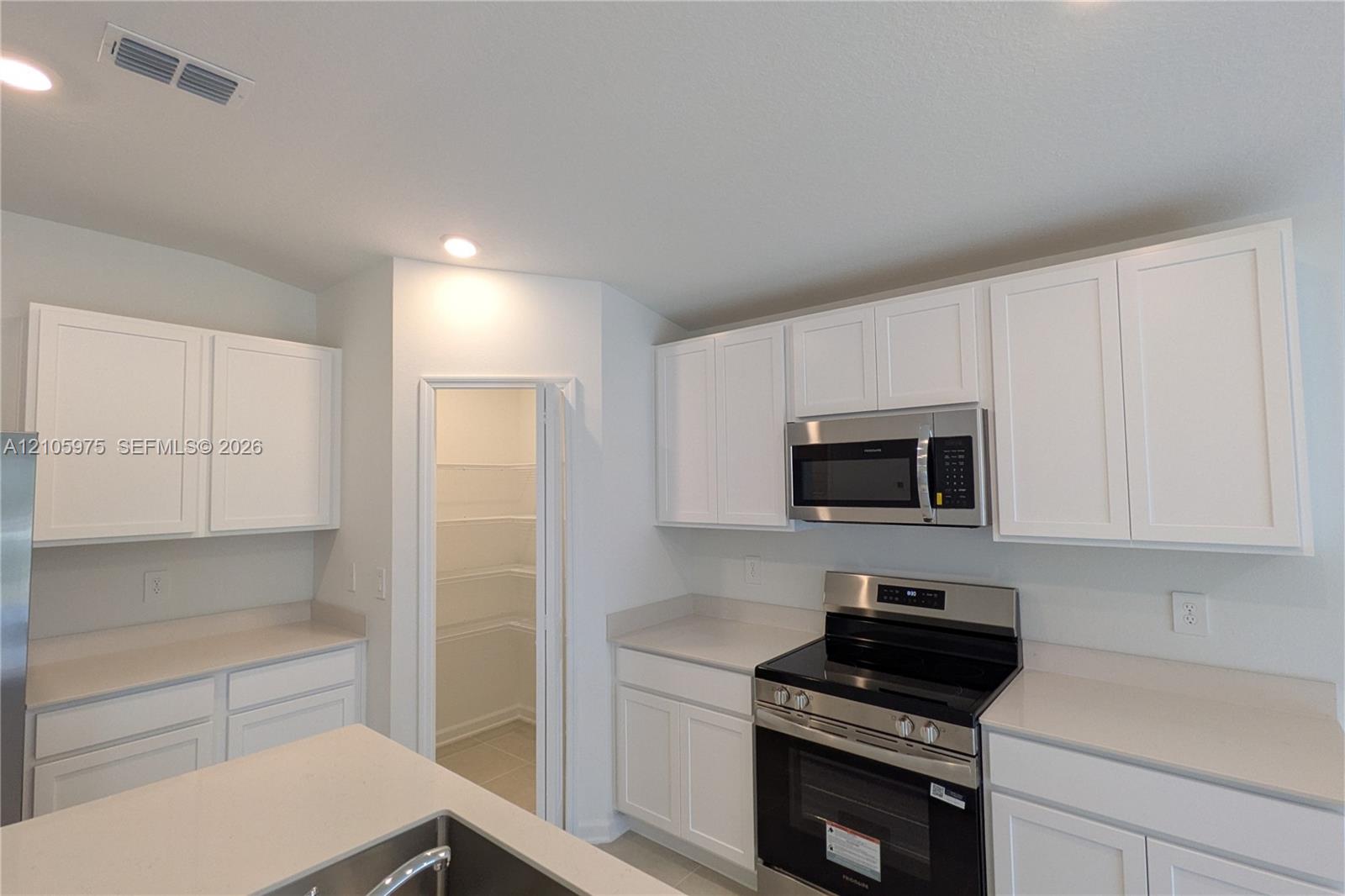 2406 Mckinley Drive . Property Photo 6