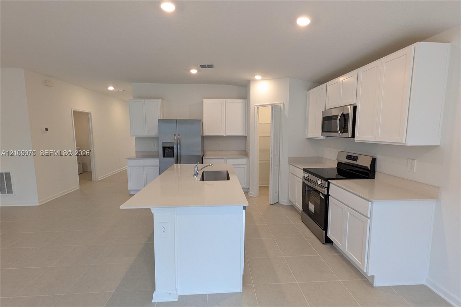 2406 Mckinley Drive . Property Photo 13