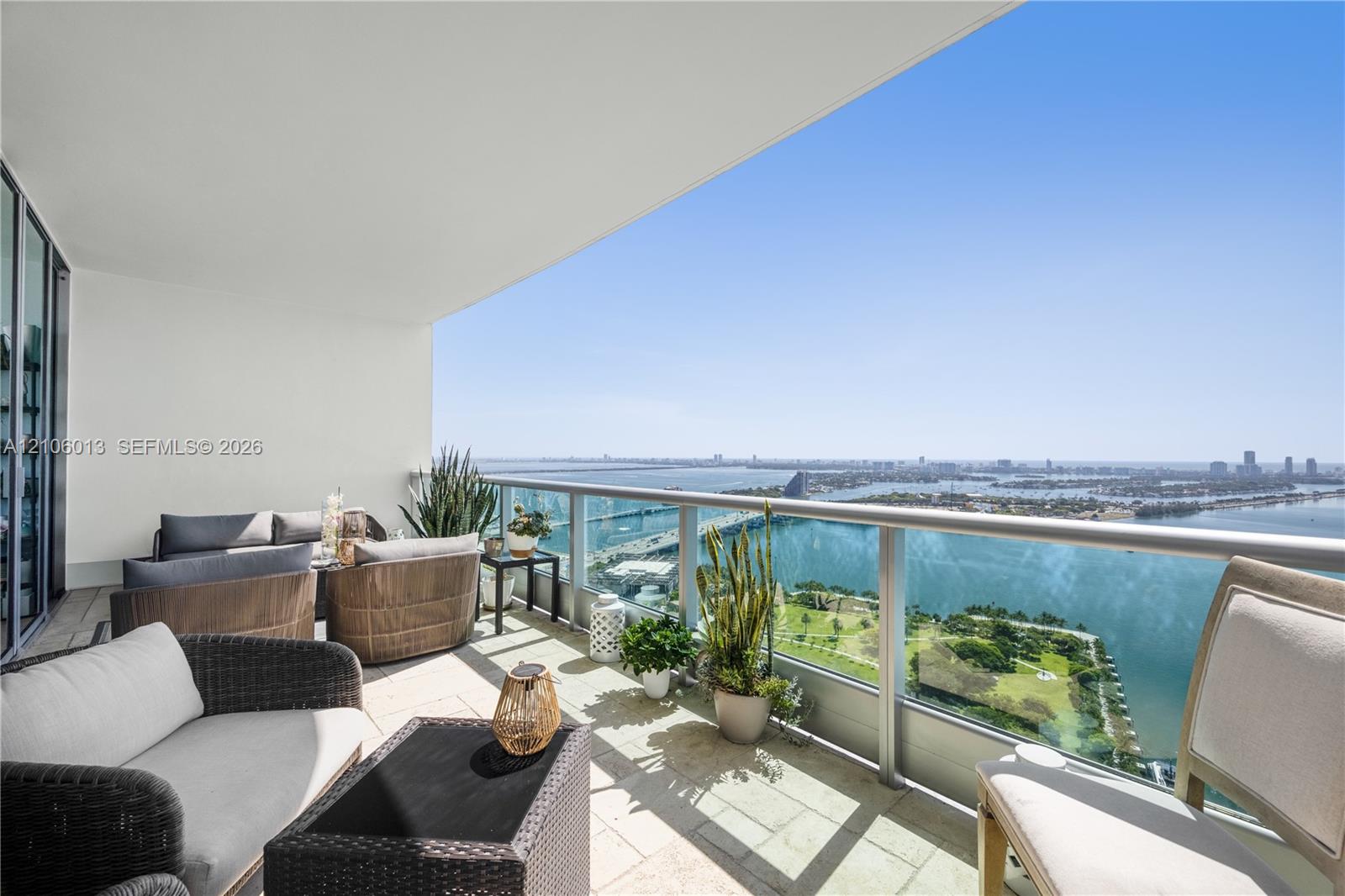 900 Biscayne Boulevard 4205 Property Photo 1