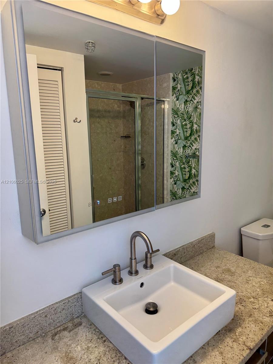 185 Sw 7 Street 2700 Property Photo 17
