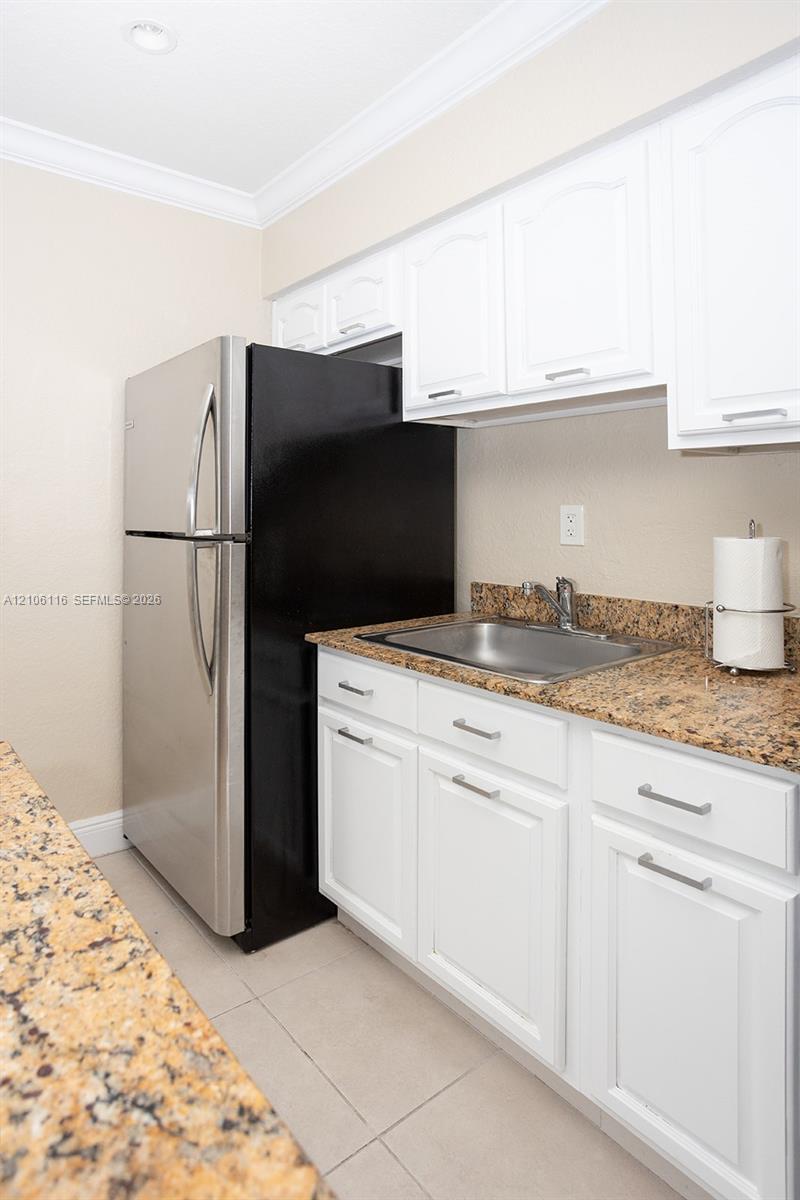 1 Edgewater Drive 201 Property Photo 3