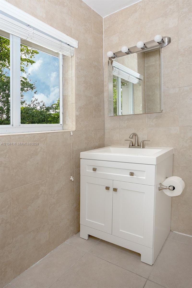 1 Edgewater Drive 201 Property Photo 19