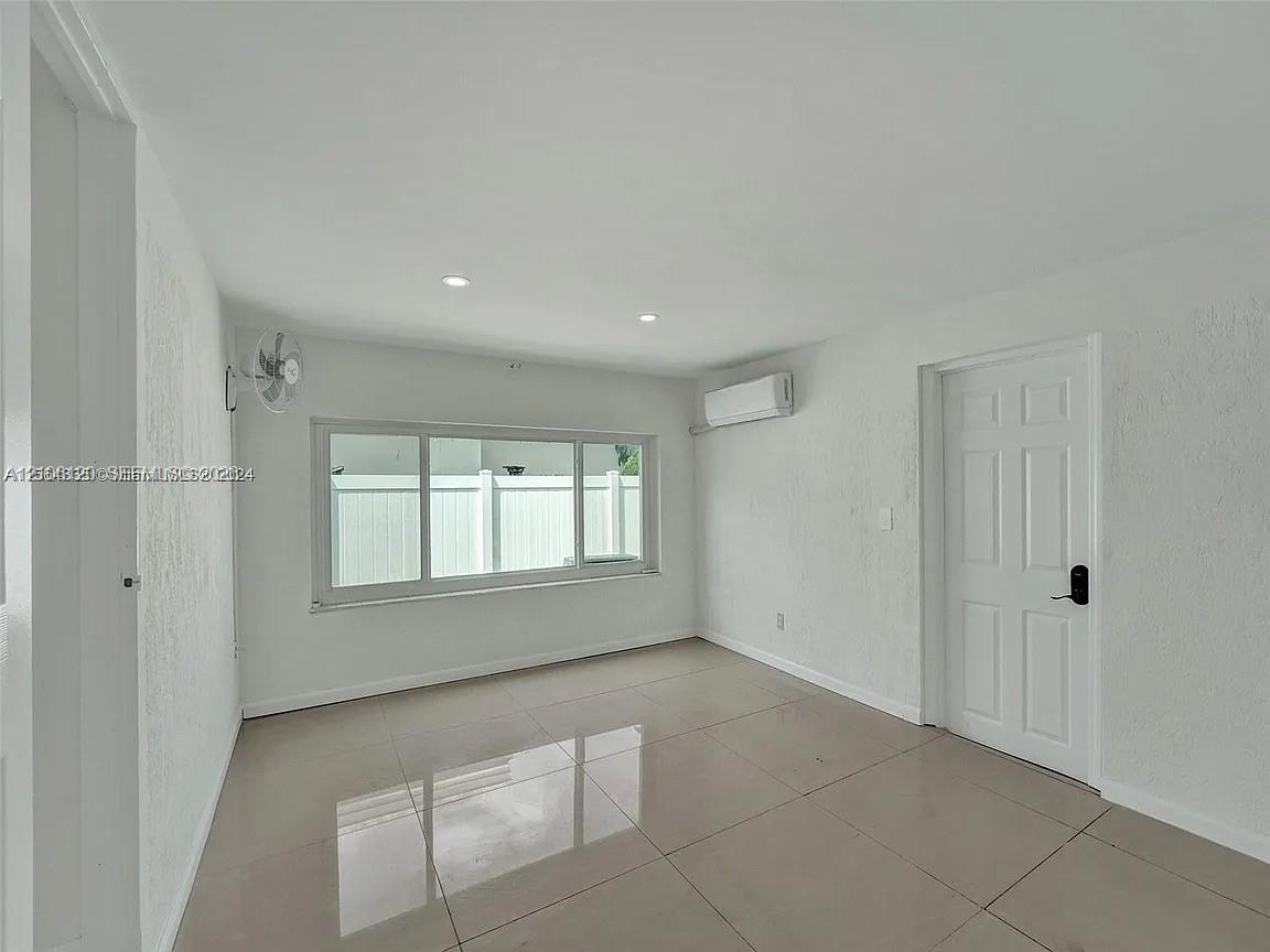 1607 Moffett Street Property Photo 13