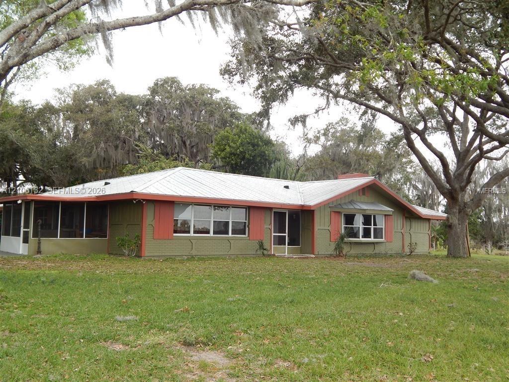 700 Wrights Lane Property Photo 1