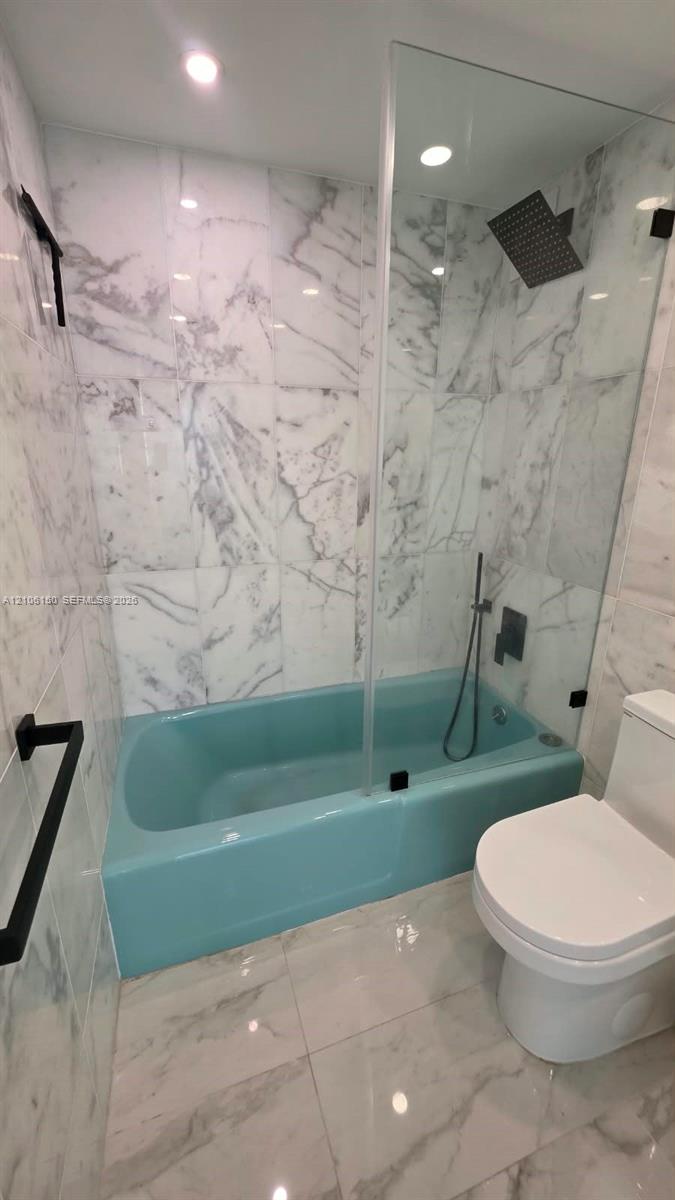 401 Ocean Drive 314 Property Photo 4