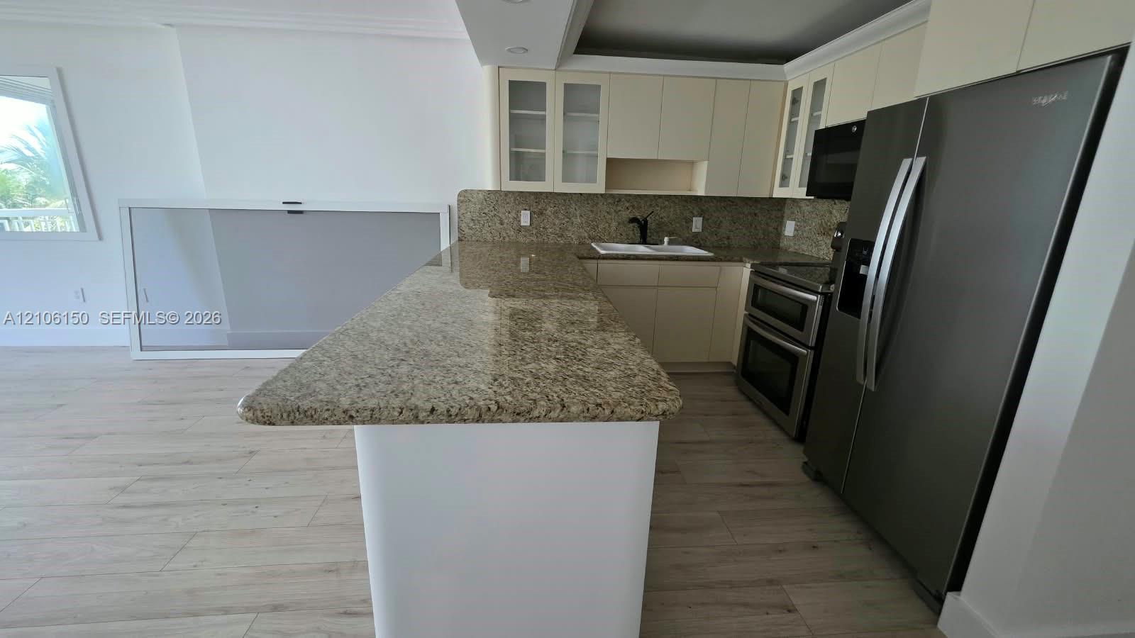 401 Ocean Drive 314 Property Photo 13