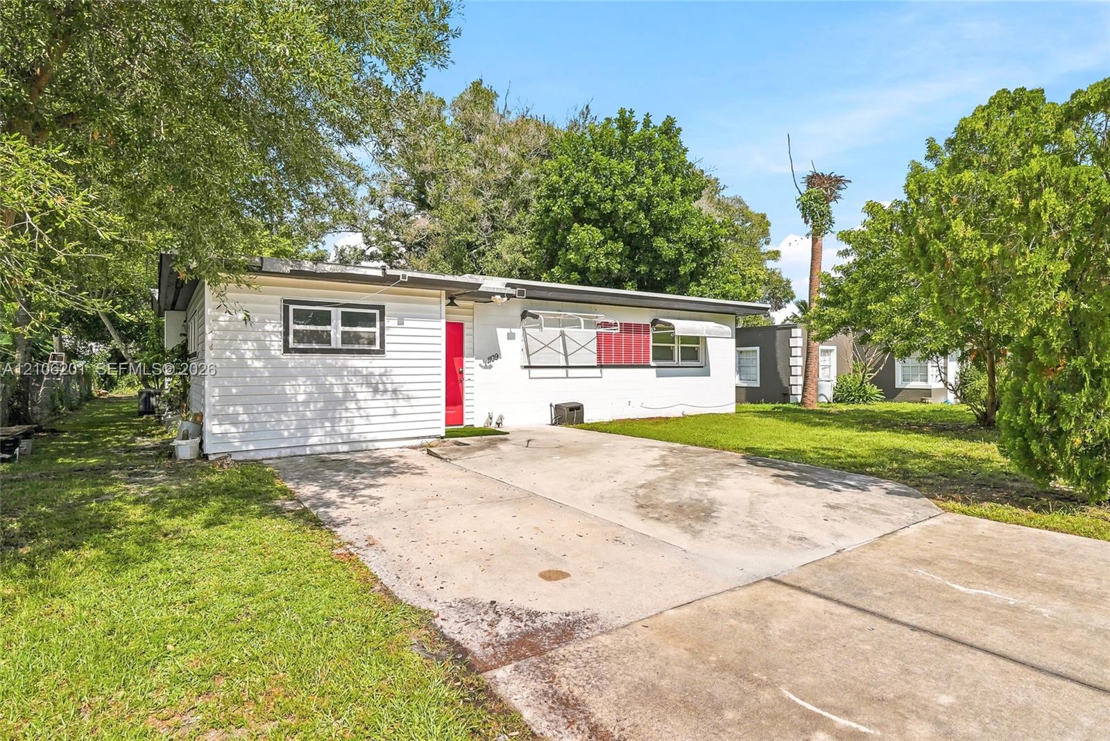 1109 S 7th Street Property Photo 3