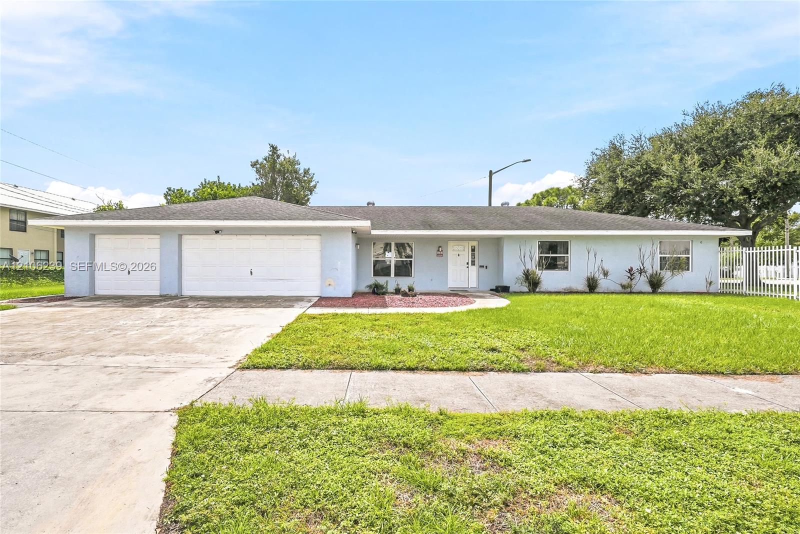 601 Ixoria Avenue Property Photo 1