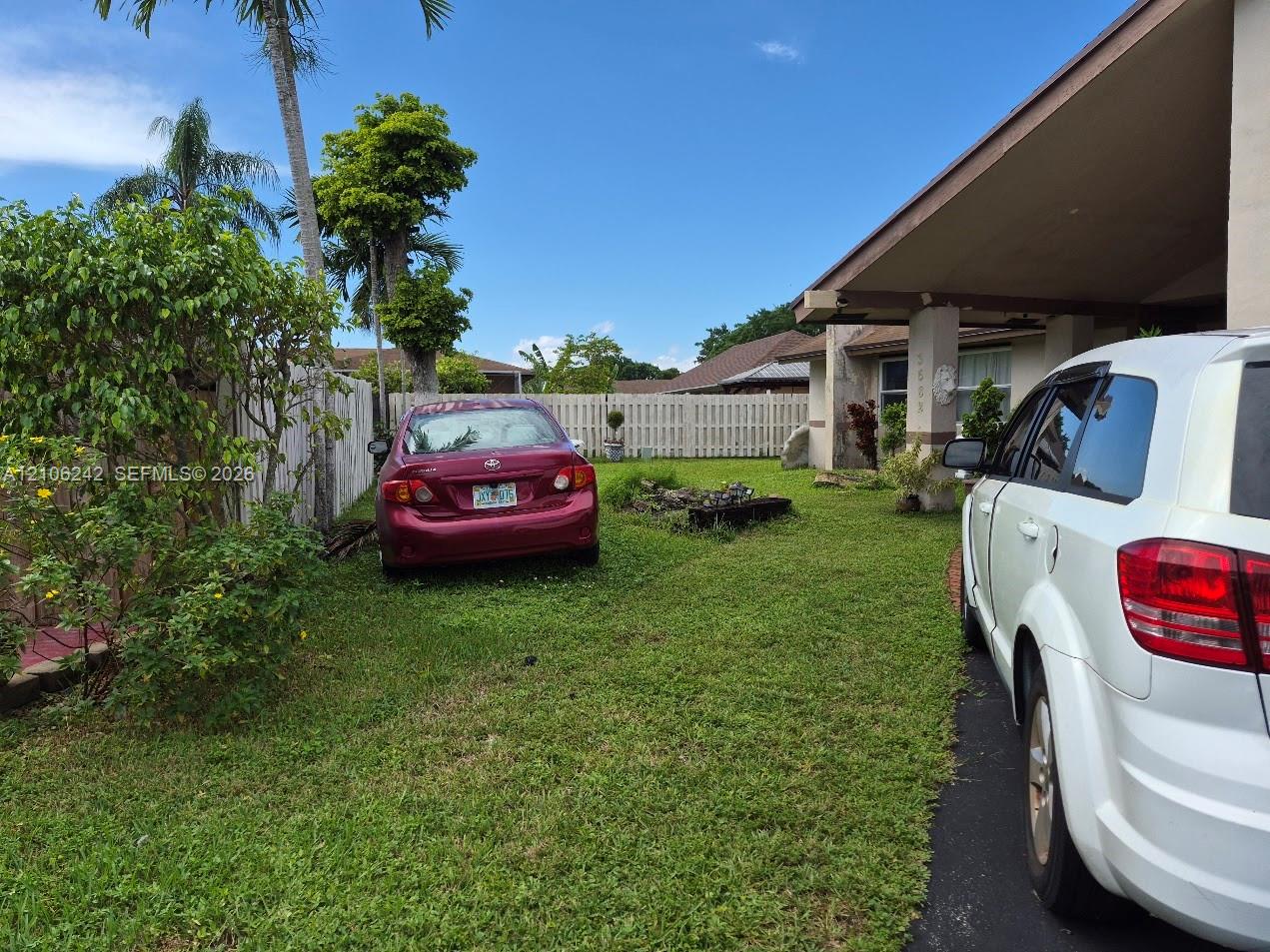 3582 Sw 68th Way Property Photo 1