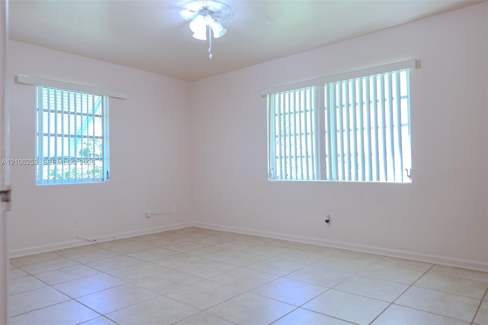 225 E Ilex Drive Property Photo 19