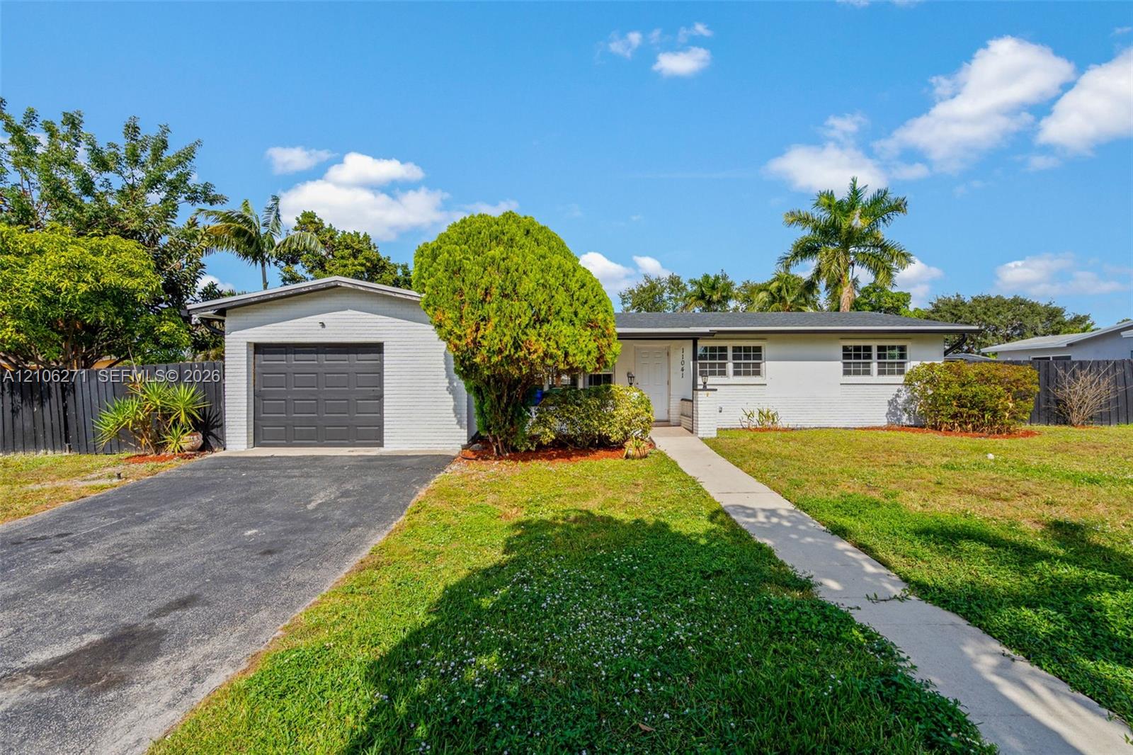 11041 Nw 21st Street Property Photo 1