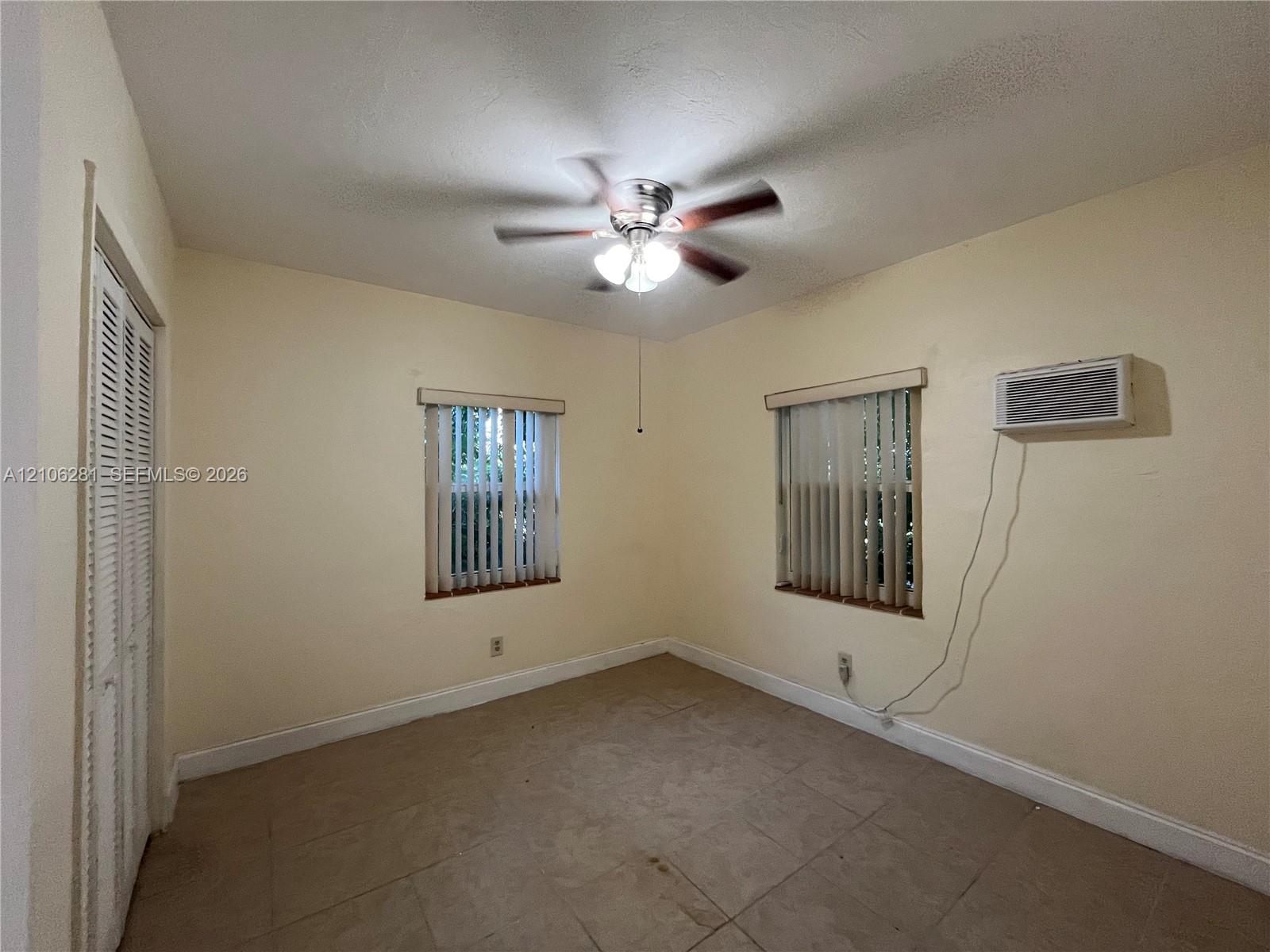 832 Sw 31st Avenue 832 Property Photo 3
