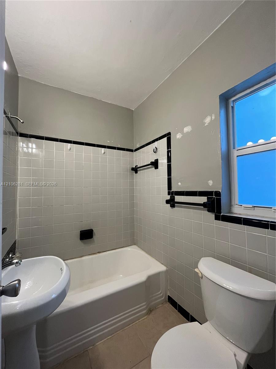 832 Sw 31st Avenue 832 Property Photo 6