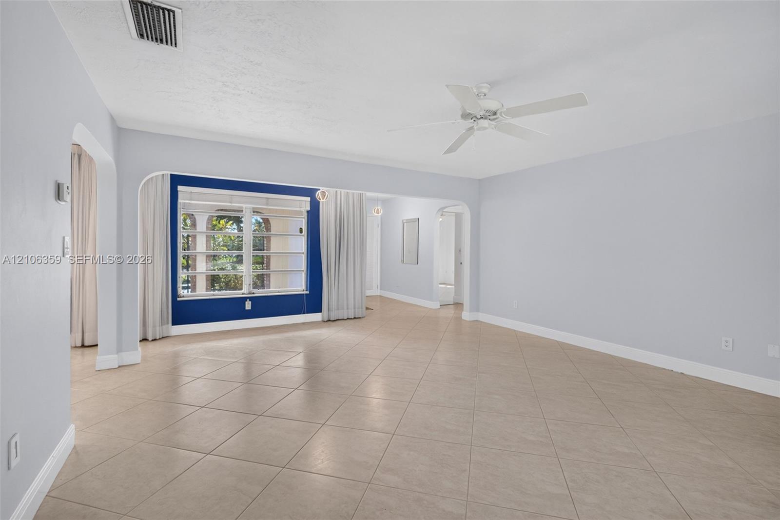 10541 Taft Street Property Photo 8