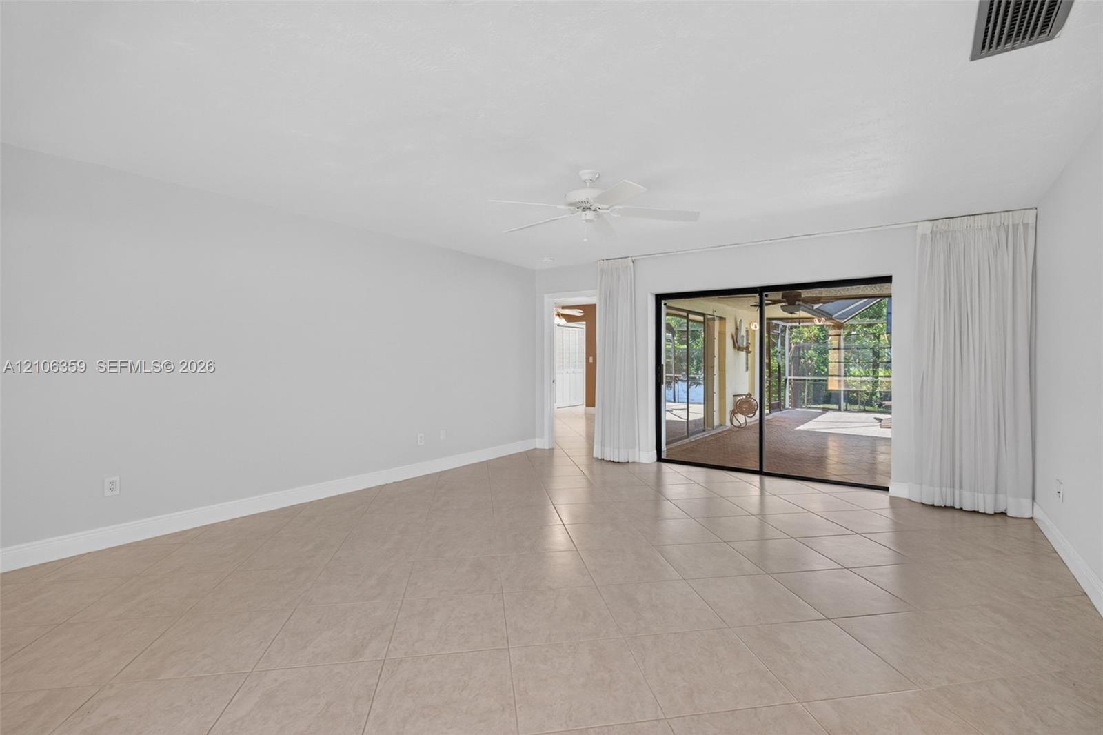 10541 Taft Street Property Photo 9
