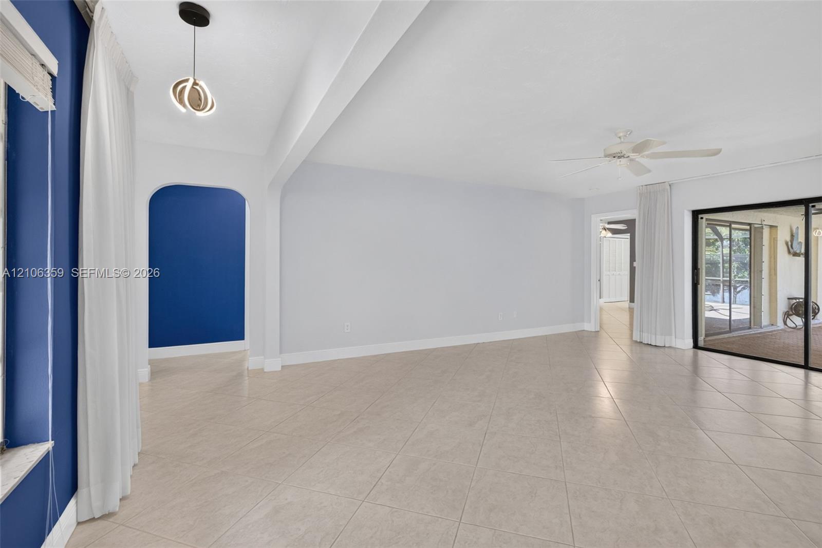 10541 Taft Street Property Photo 10