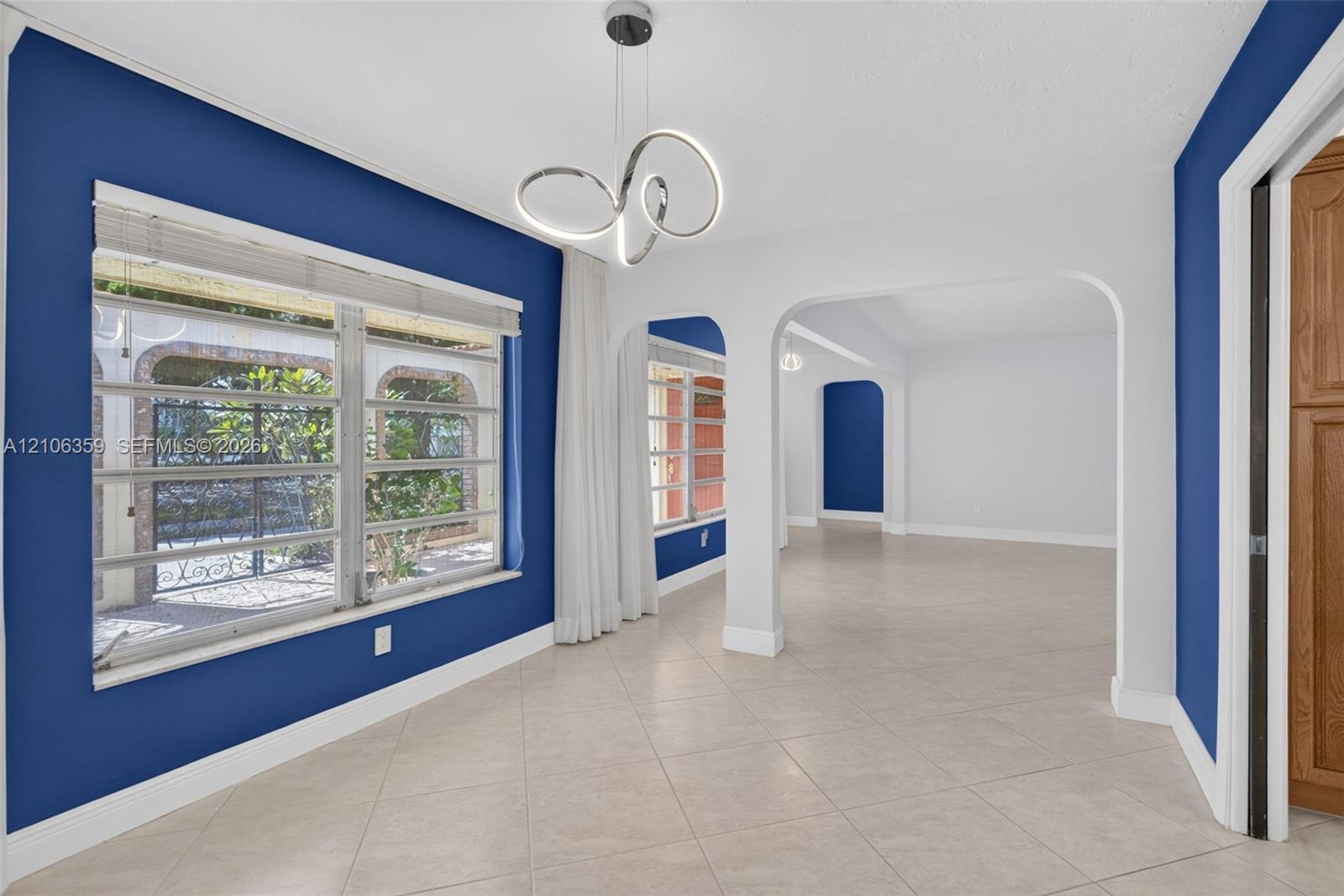 10541 Taft Street Property Photo 14