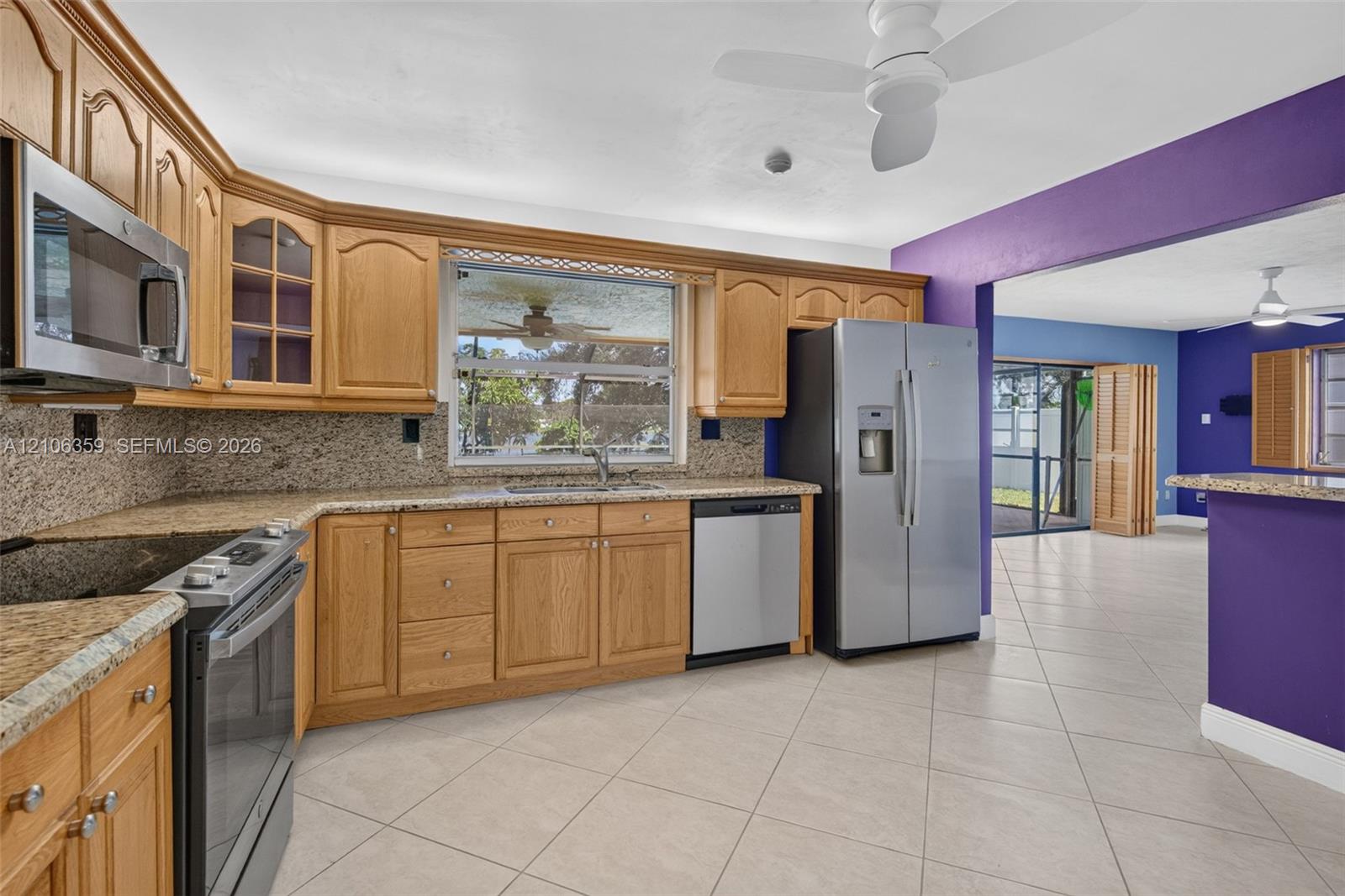 10541 Taft Street Property Photo 15